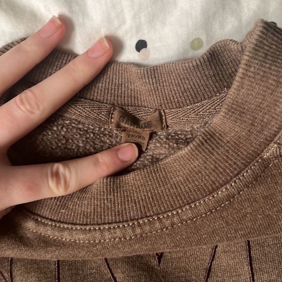 Brown graphic cropped crewneck - Picture 3 of 5